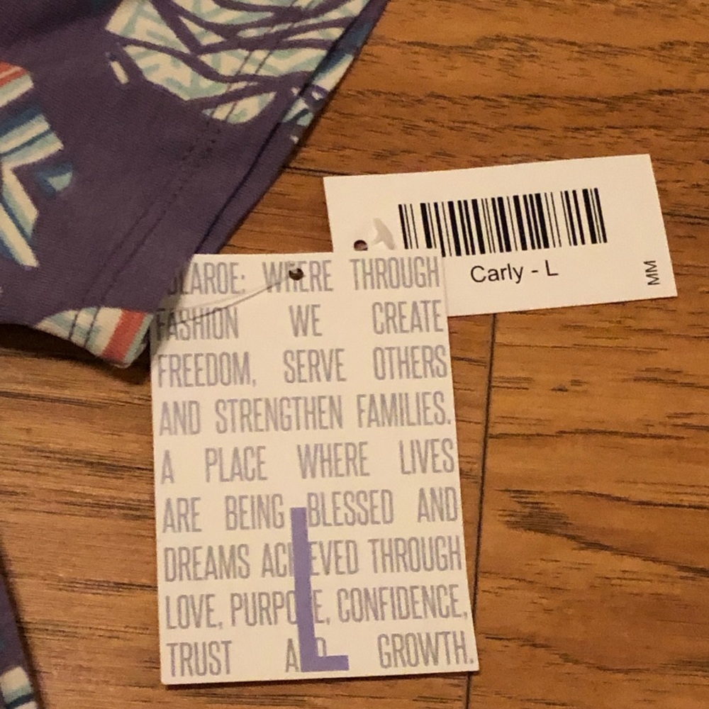 LuLaRoe Carly Dress - Picture 2 of 3